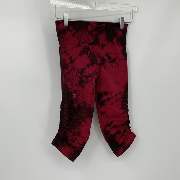Lululemon In the Flow cropped compression leggings red black tie dye ruching 4 - Picture 4 of 5